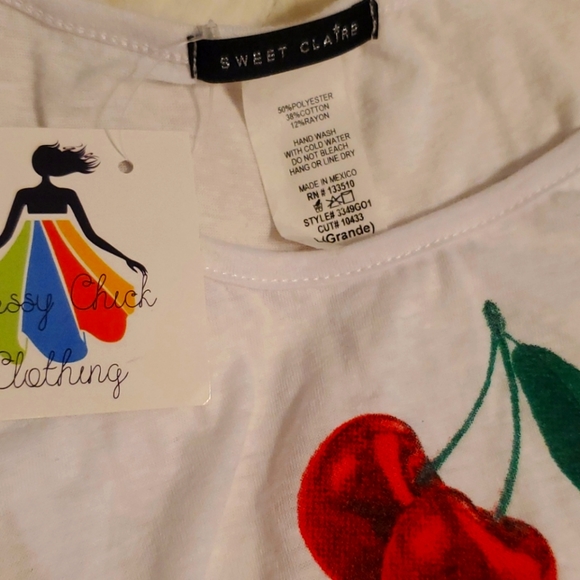 Sweet Claire 🍒 tank top - Picture 2 of 4